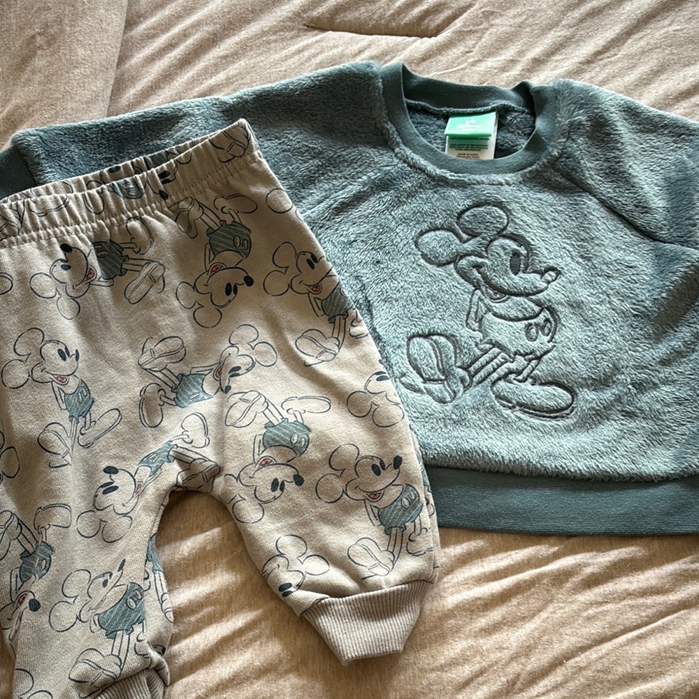 Disney Mickey Mouse Baby Cozy Fleece Top